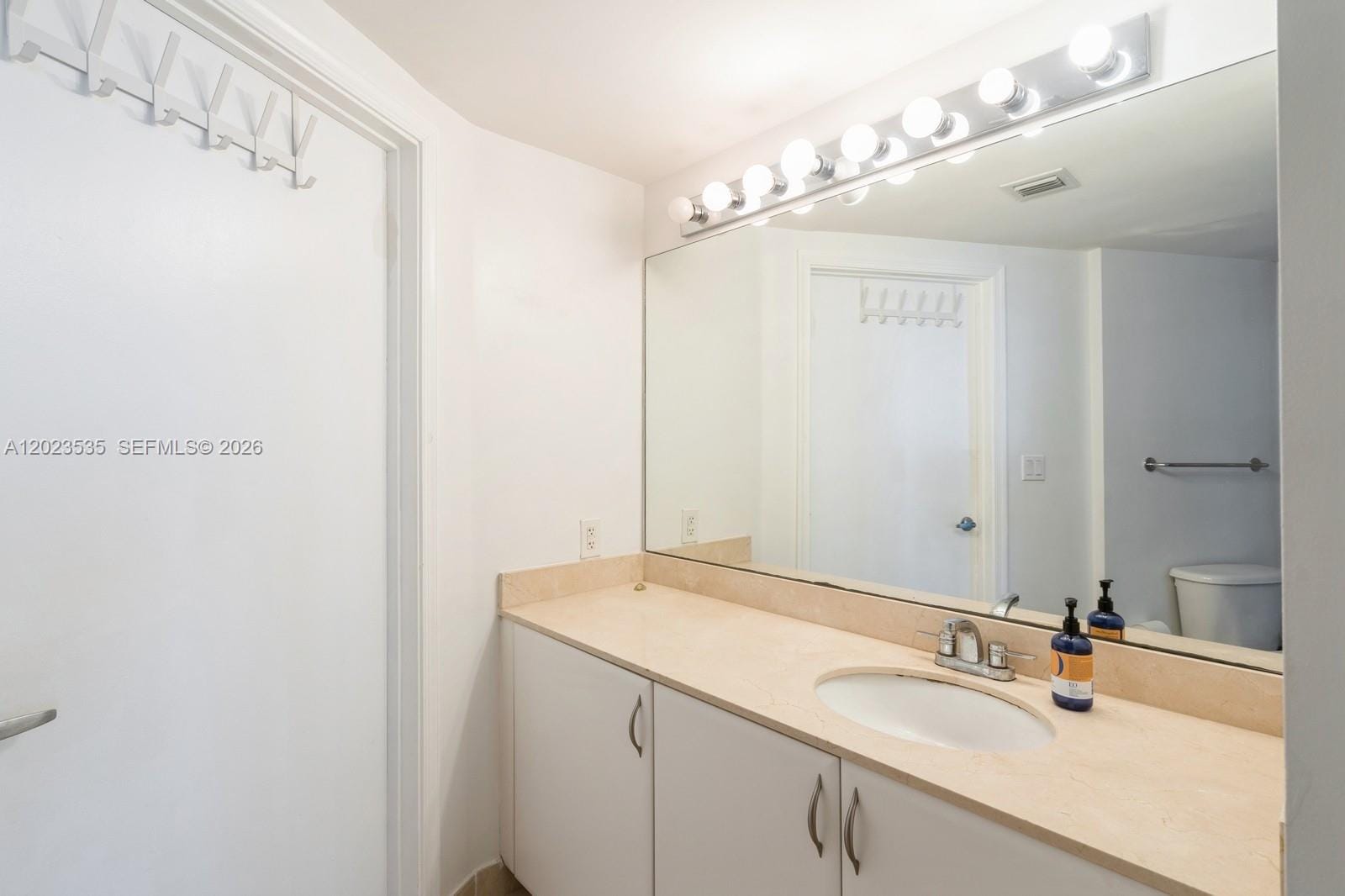 1750 N Bayshore Drive 4702 — photo 10