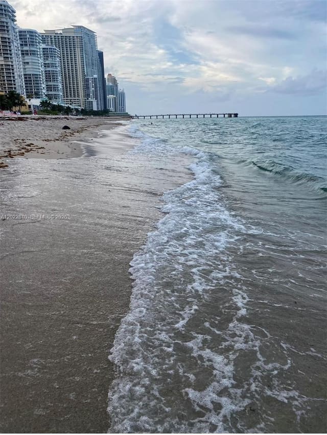 17125 N Bay Road 3609, Porto Bellagio, Sunny Isles Beach, FL