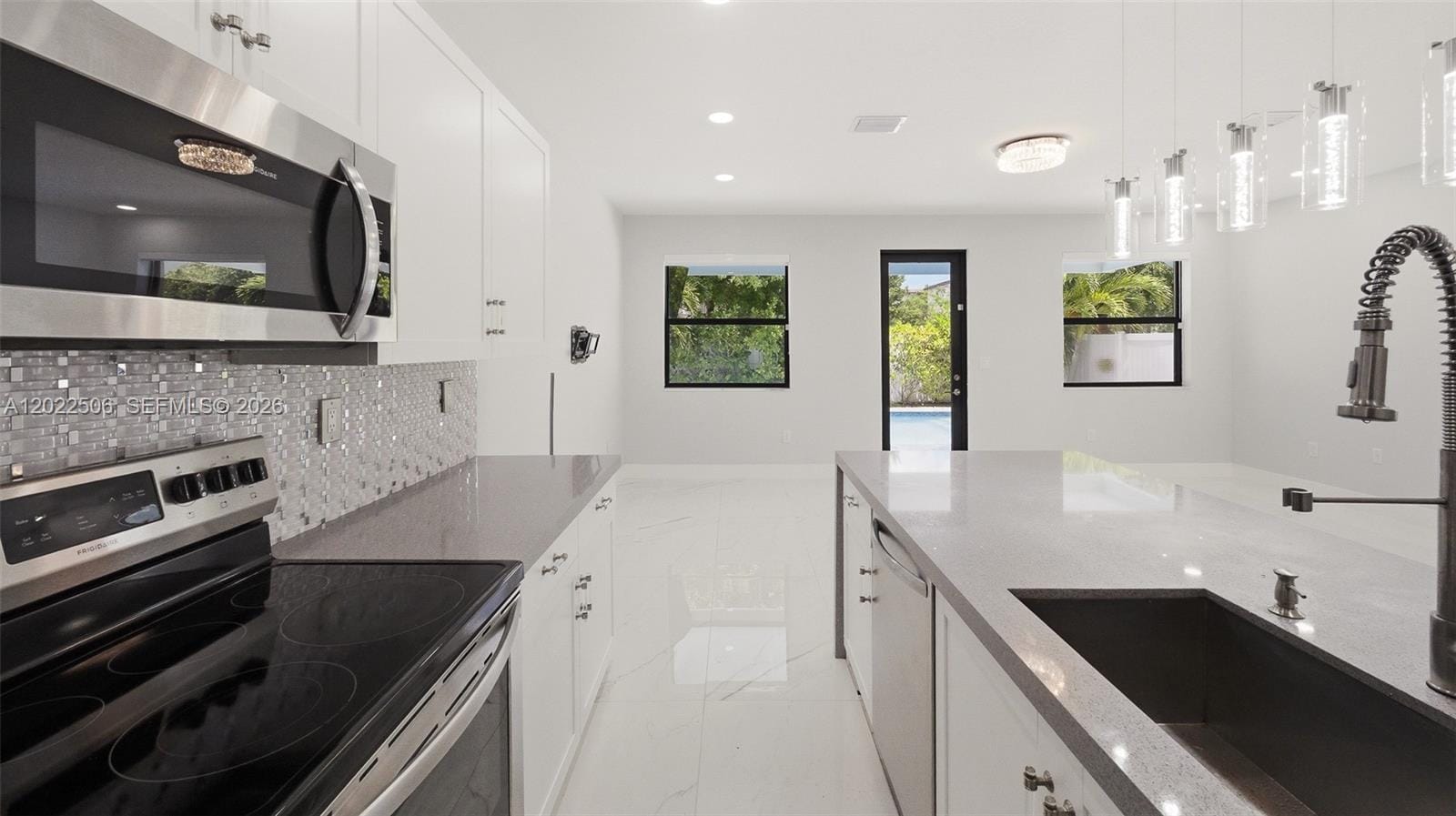 3567 W 110th Terrace, Hialeah, FL 33018 photo 23