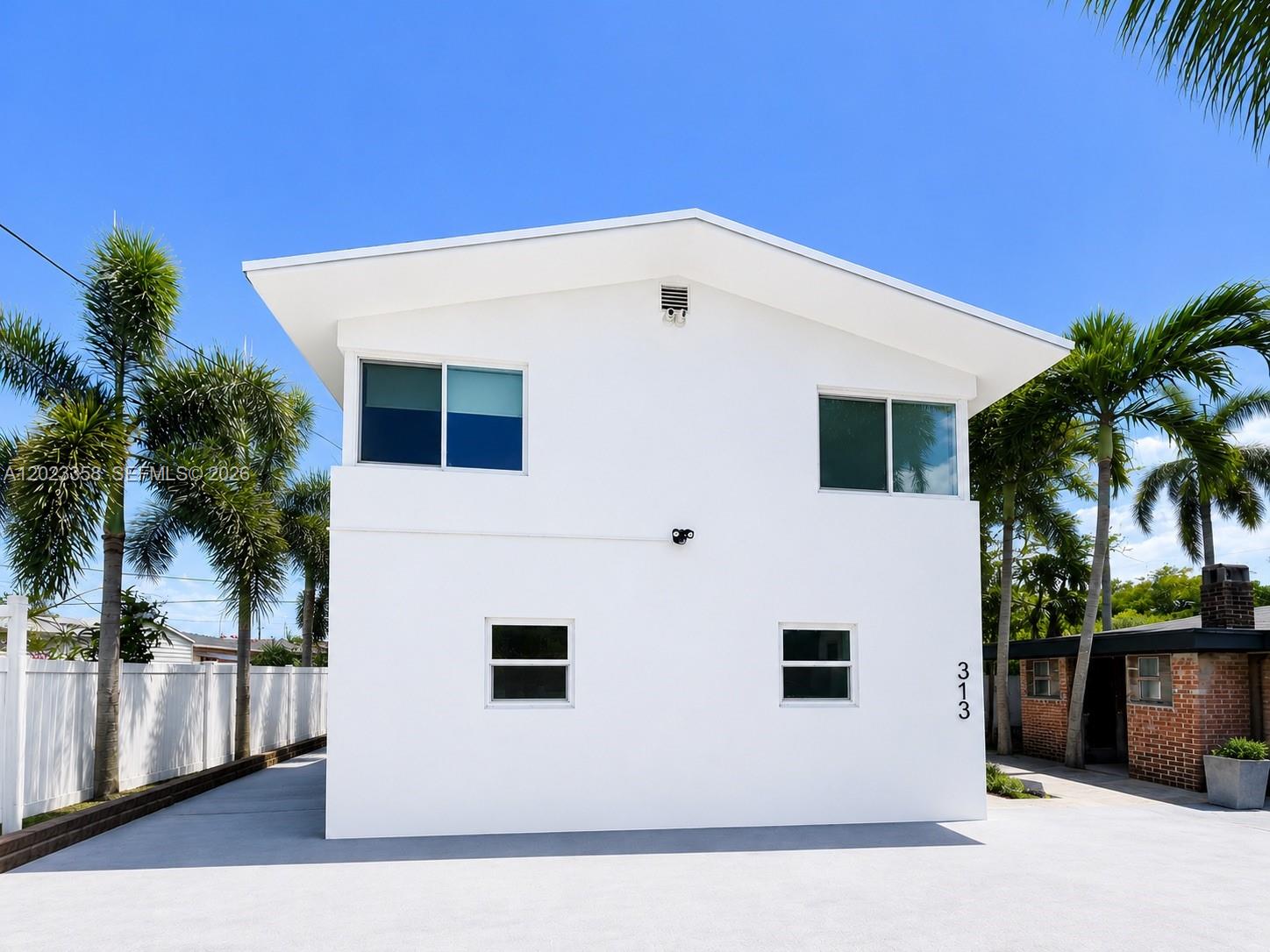 313 SW 1st Street 1, Hallandale Beach, FL 33009, Hallandale Beach