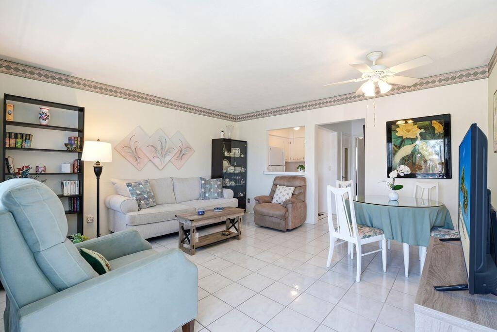 801 Atlantic Shores Boulevard 208 — photo 4