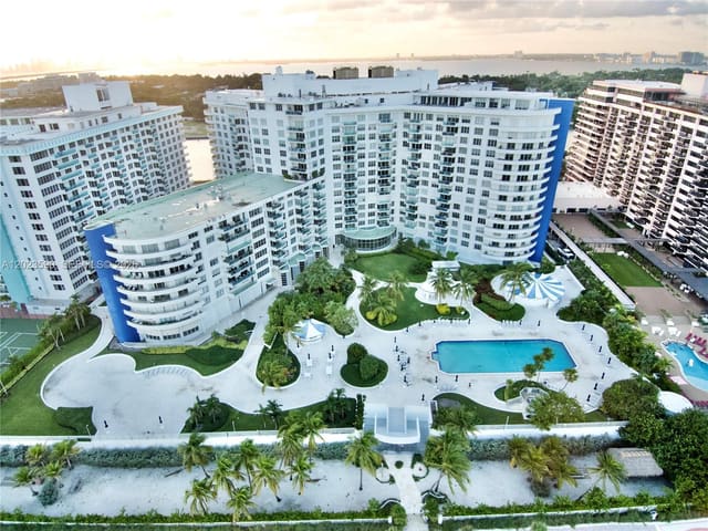 5151 Collins Avenue 428, Miami Beach, FL 33140