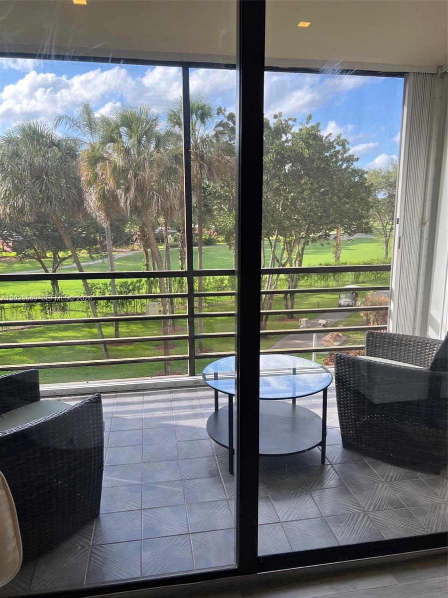 1400 Saint Charles Place 323, Pembroke Pines, FL 33026, Pembroke Pines