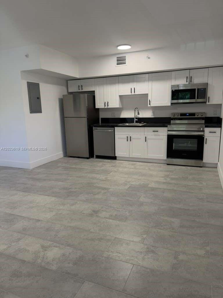 147 NW 59th Street 304 — photo 4