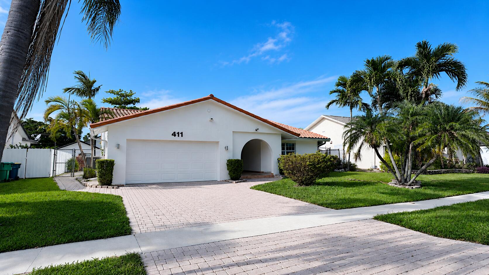 411 SE 4th Street, Dania Beach, FL 33004 photo 2