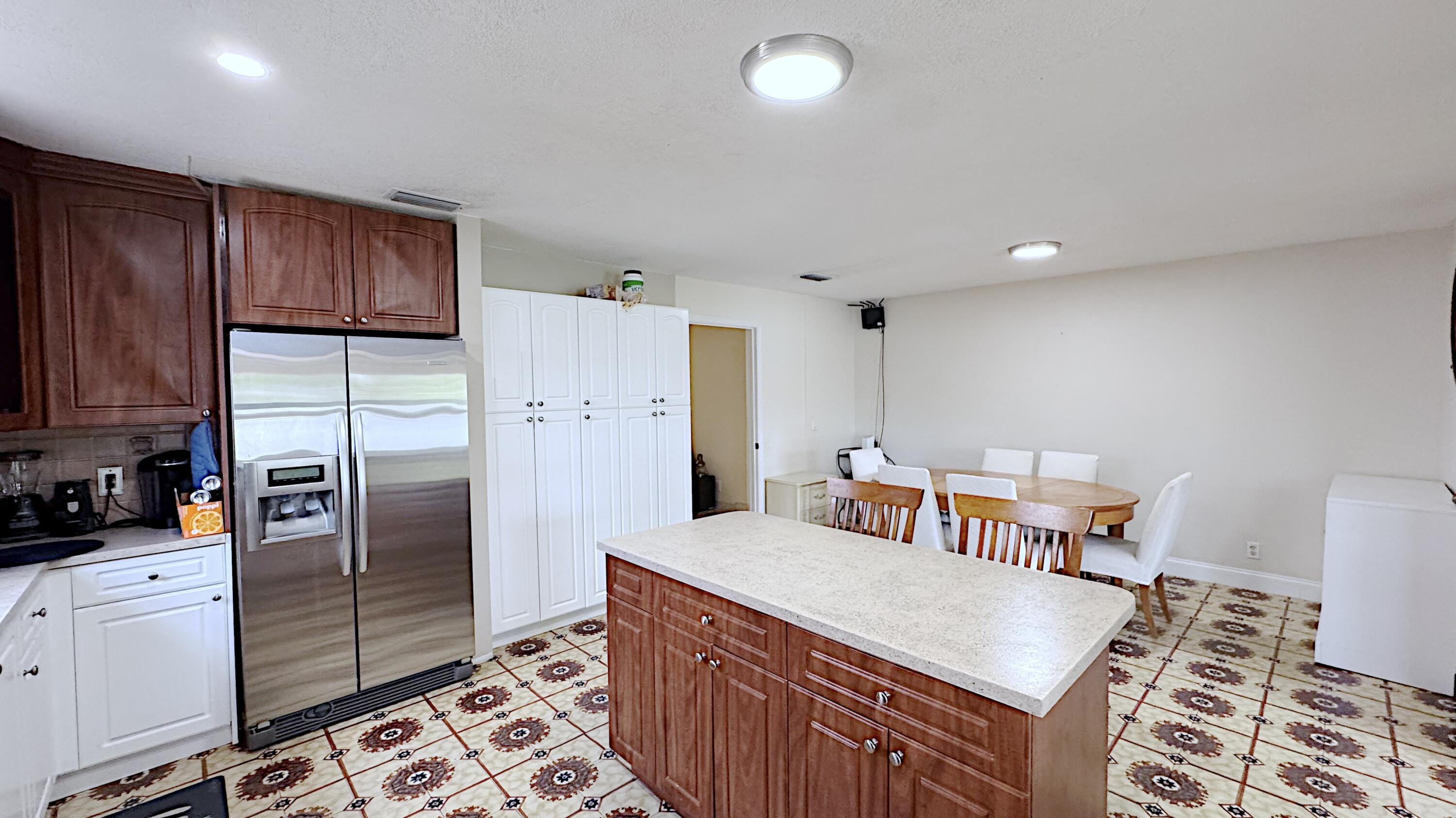 411 SE 4th Street, Dania Beach, FL 33004 photo 12