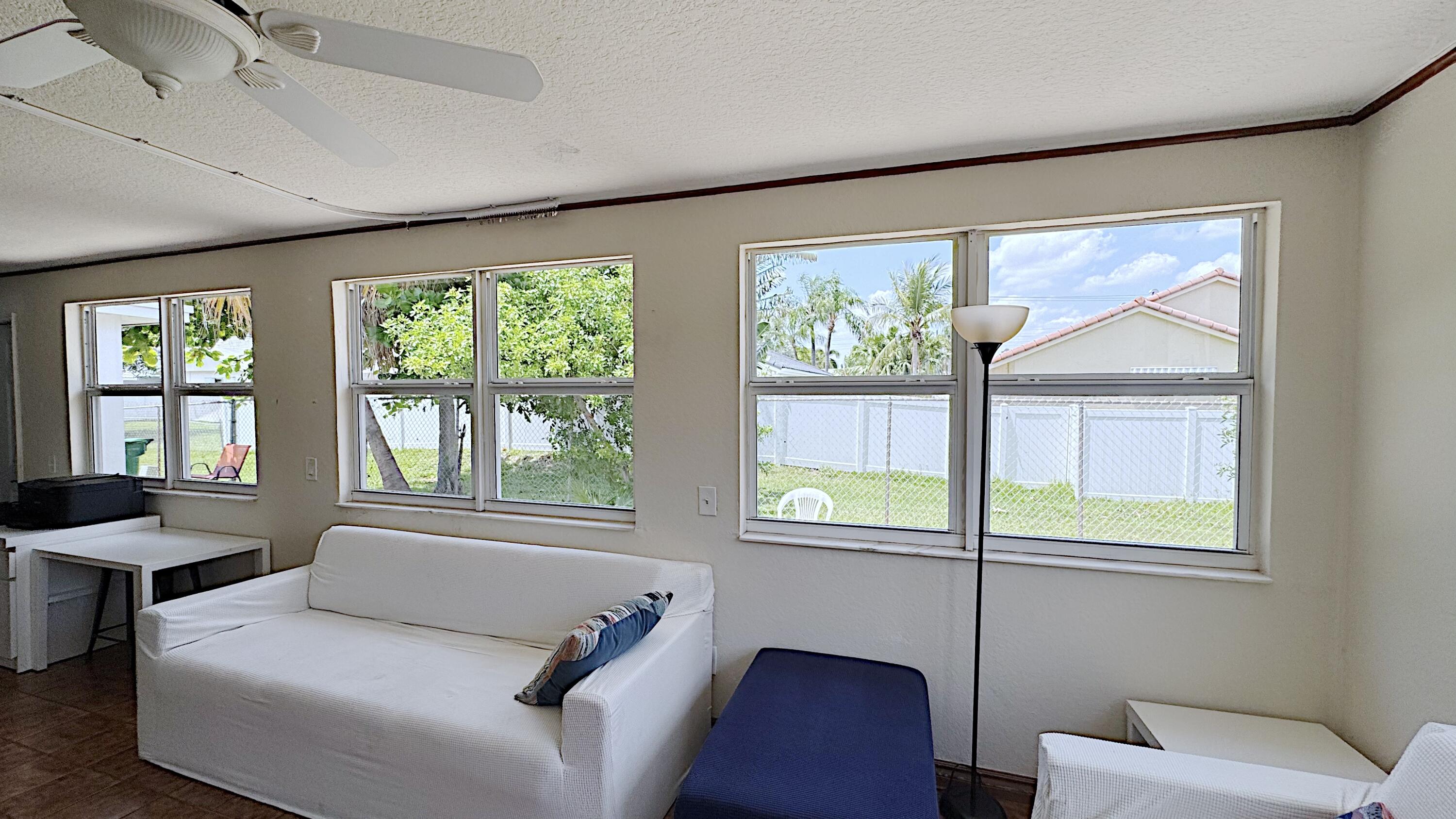 411 SE 4th Street, Dania Beach, FL 33004 photo 23