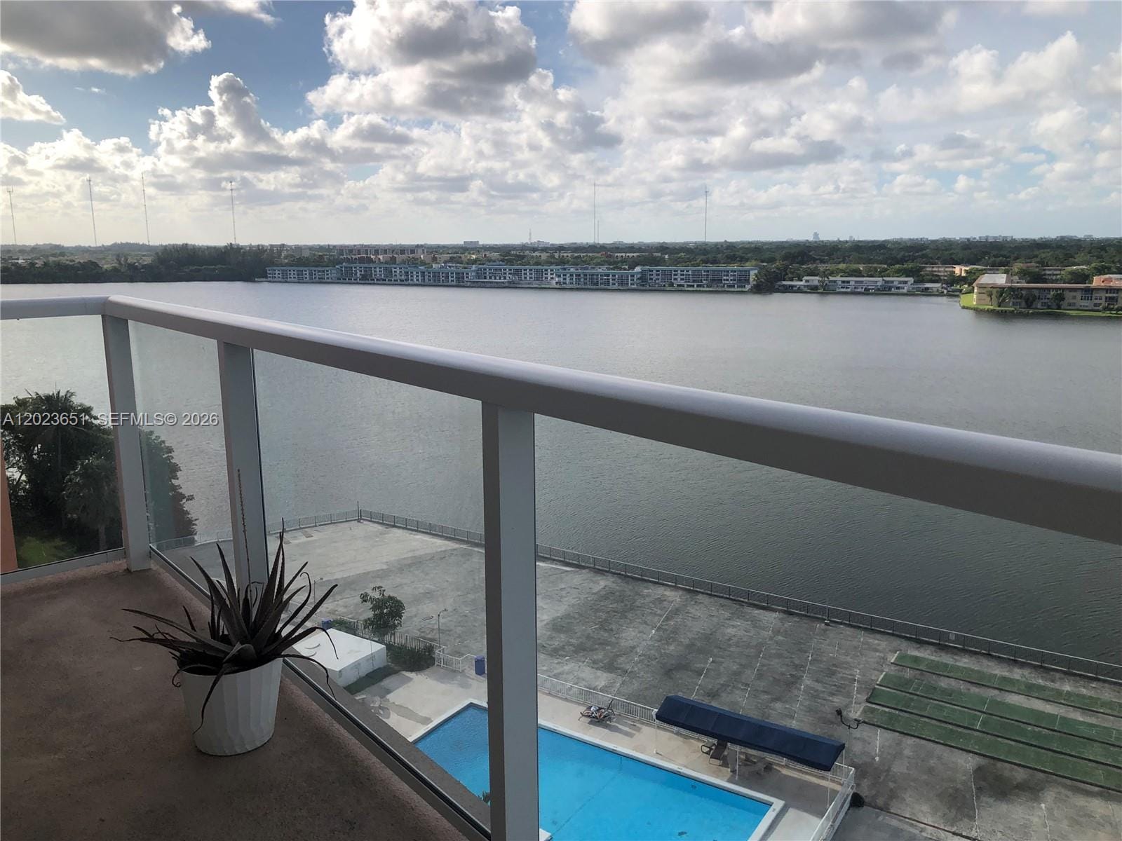 1351 NE Miami Gardens Drive 1006E — photo 2