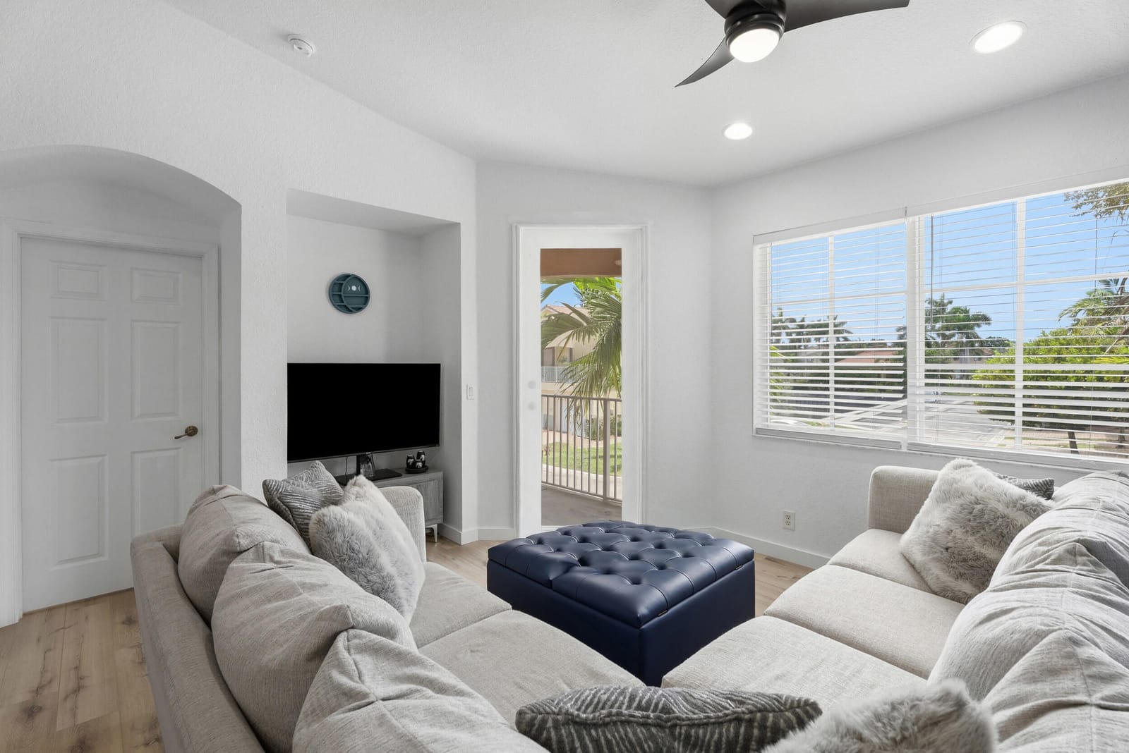 1706 Carvelle Drive, Riviera Beach, FL 33404 photo 8