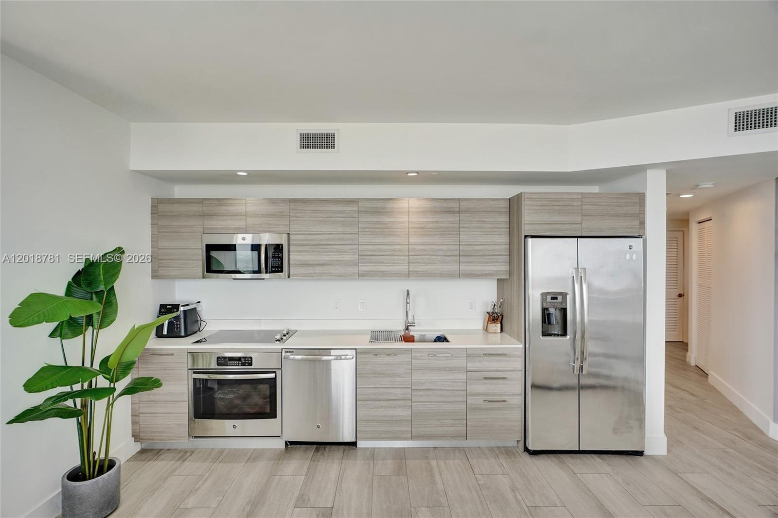121 NE 34th Street 2809, Miami, FL 33137, Miami