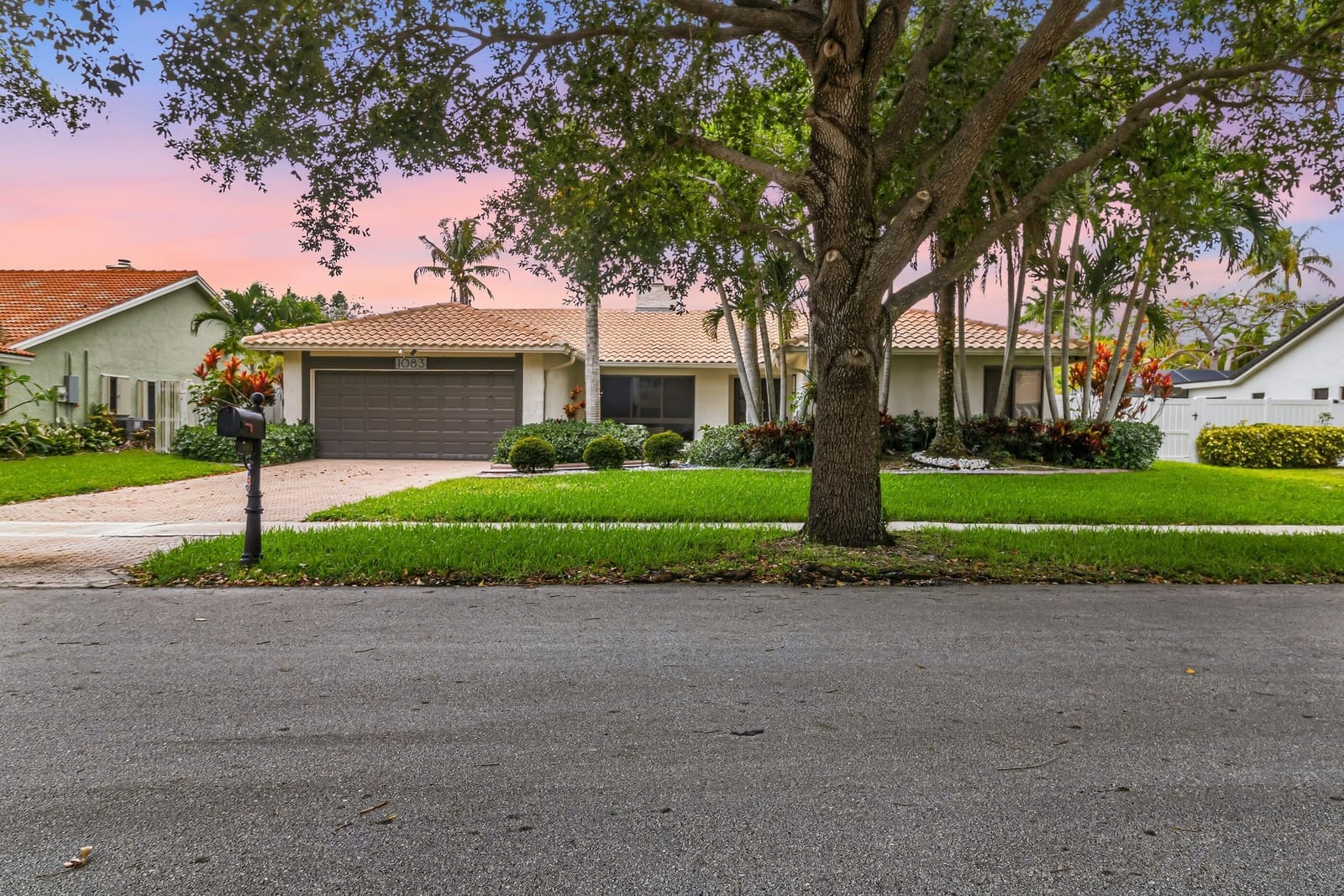 1083 NW 97th Avenue, Plantation, FL 33322 photo 2