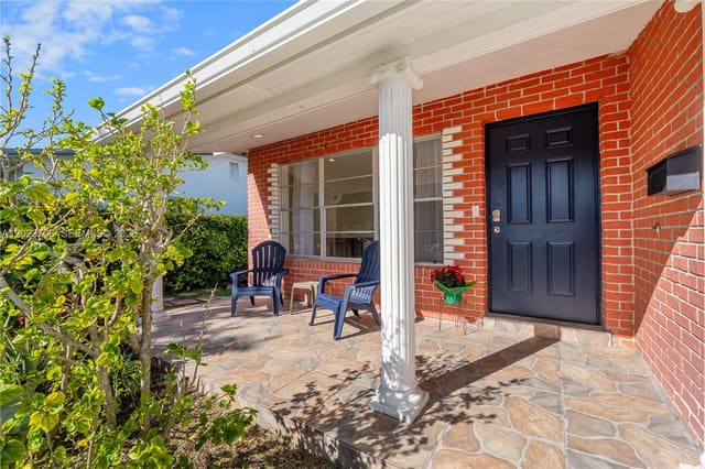 232 SE 6th Street, Dania Beach, FL 33004