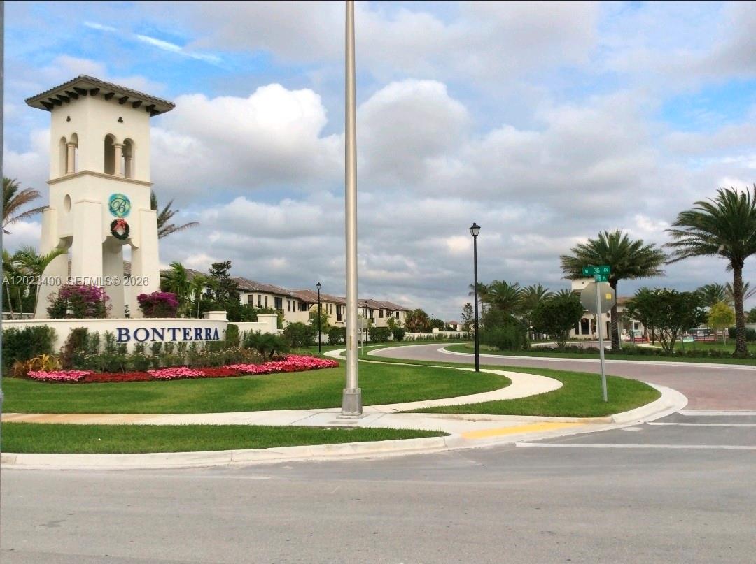 9261 W 33rd Way, Hialeah, FL 33018, Hialeah