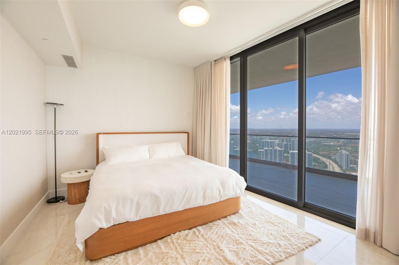 18975 Collins Avenue 5205, Sunny Isles Beach, FL 33160 photo 24