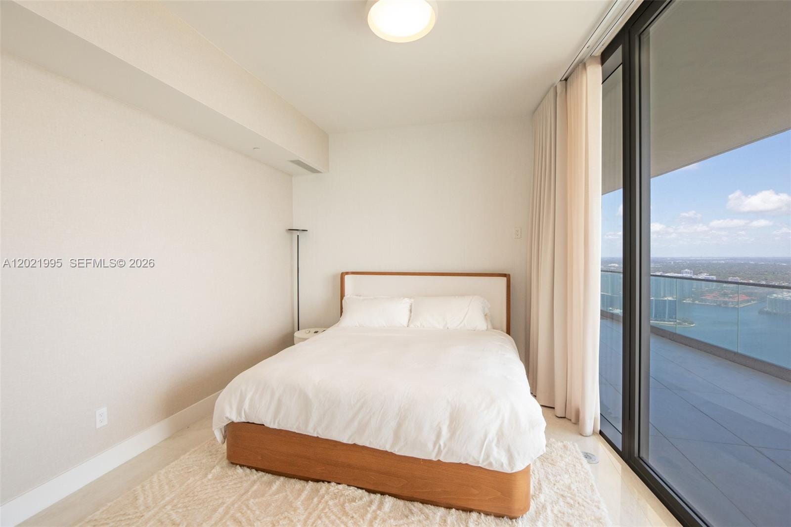 18975 Collins Avenue 5205, Sunny Isles Beach, FL 33160 photo 25