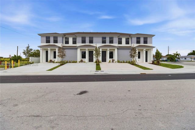 22348 SW 115 Court 22348, Miami, FL 33170