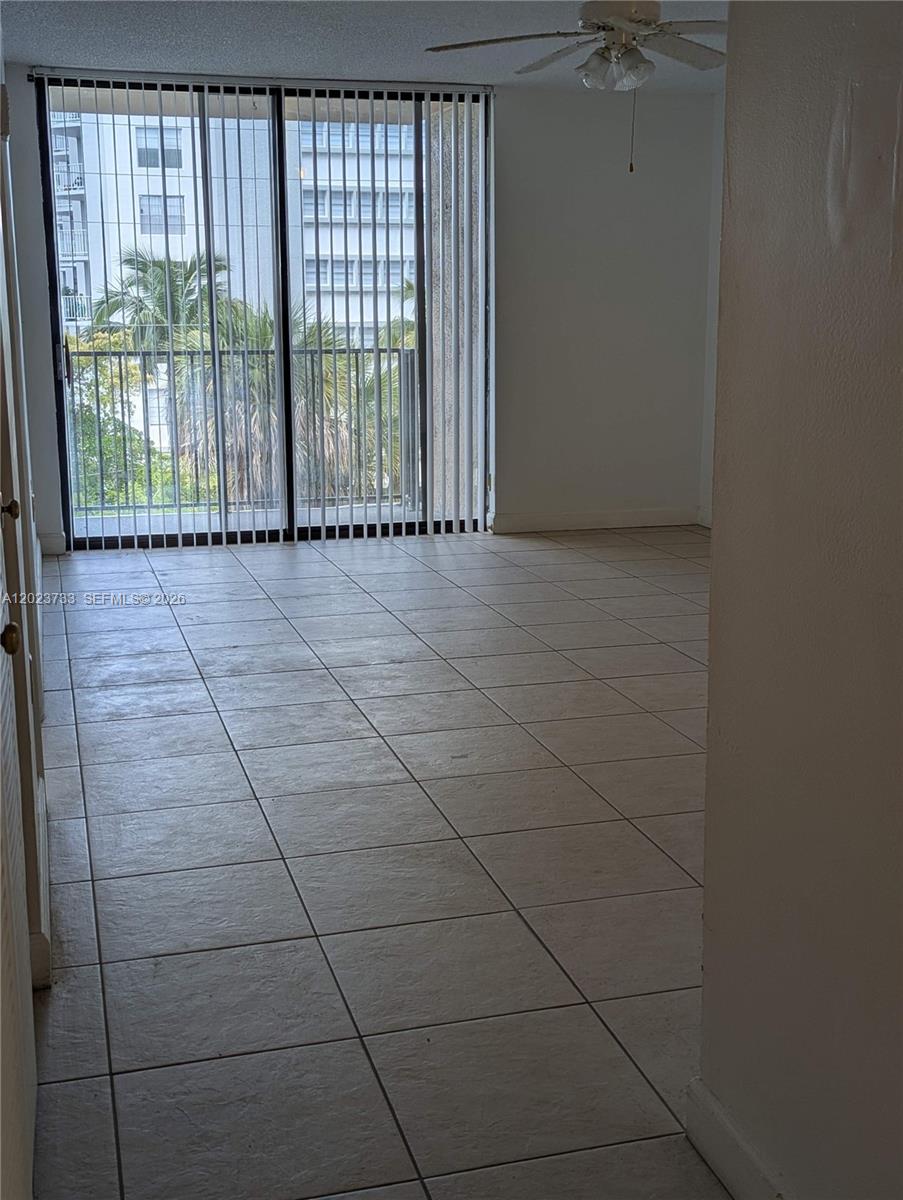16751 NE 9th Avenue 408, North Miami Beach, FL 33162, North Miami Beach