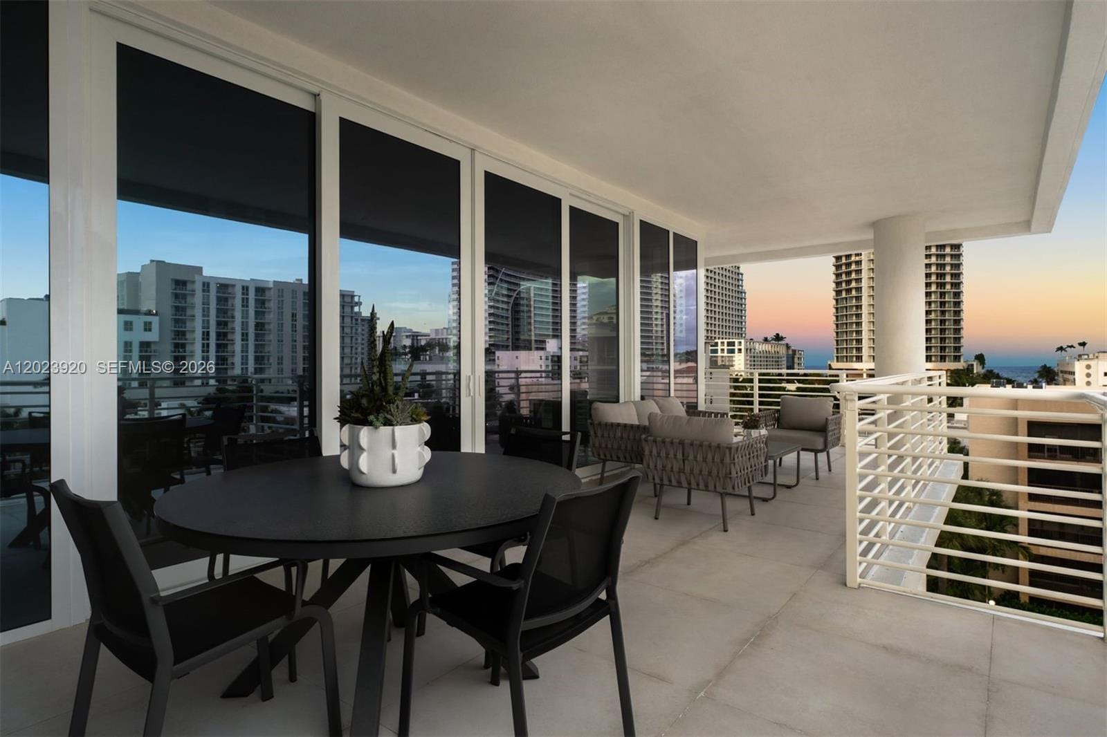 527 Orton Avenue 403 — photo 11