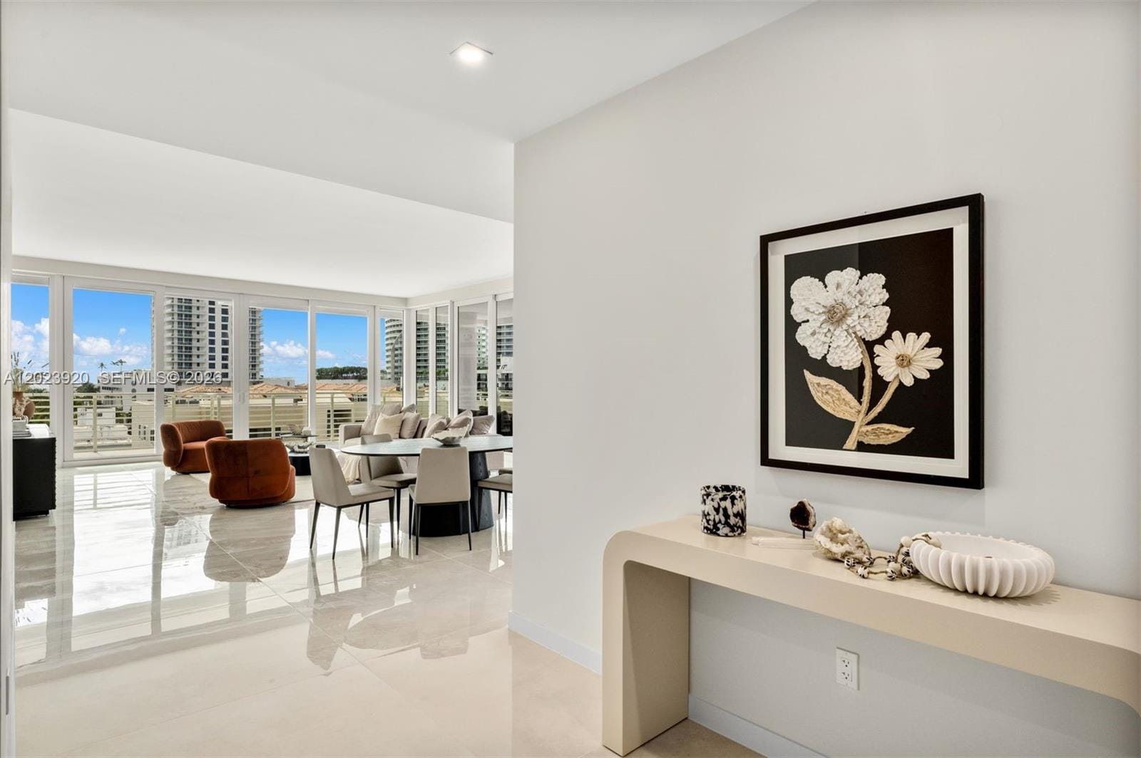 527 Orton Avenue 403 — photo 12