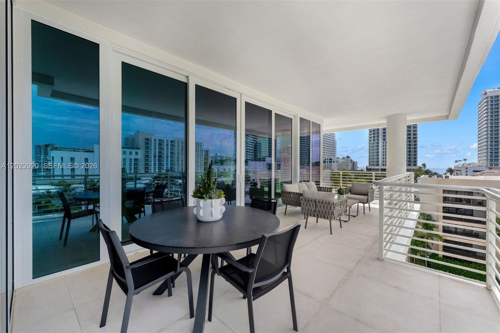 527 Orton Avenue 403 — photo 9
