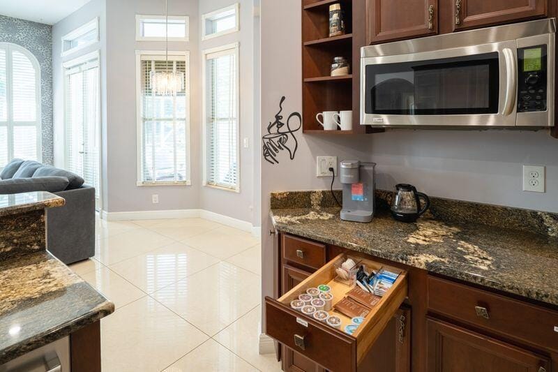 6138 NW Ginger Lane — photo 8