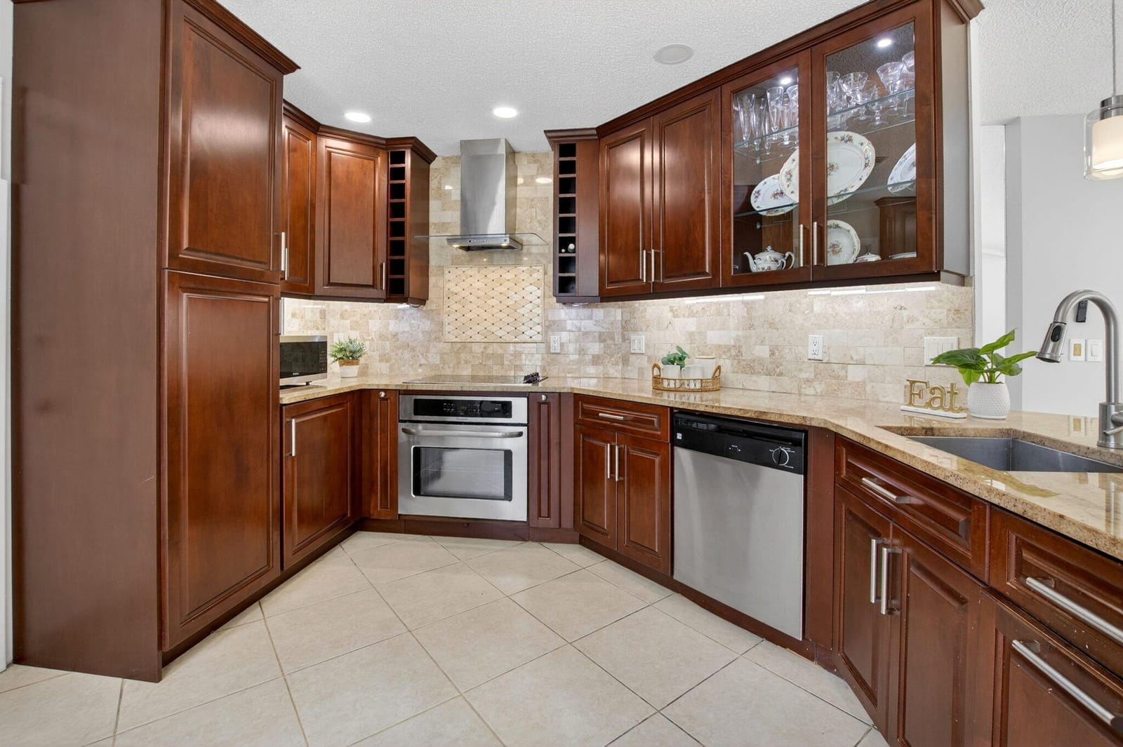 9901 Majorca Place, Boca Raton, FL 33434 photo 2