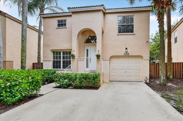 10870 NW 12th Drive, sold in Minto Plantation 1, Plantation, FL