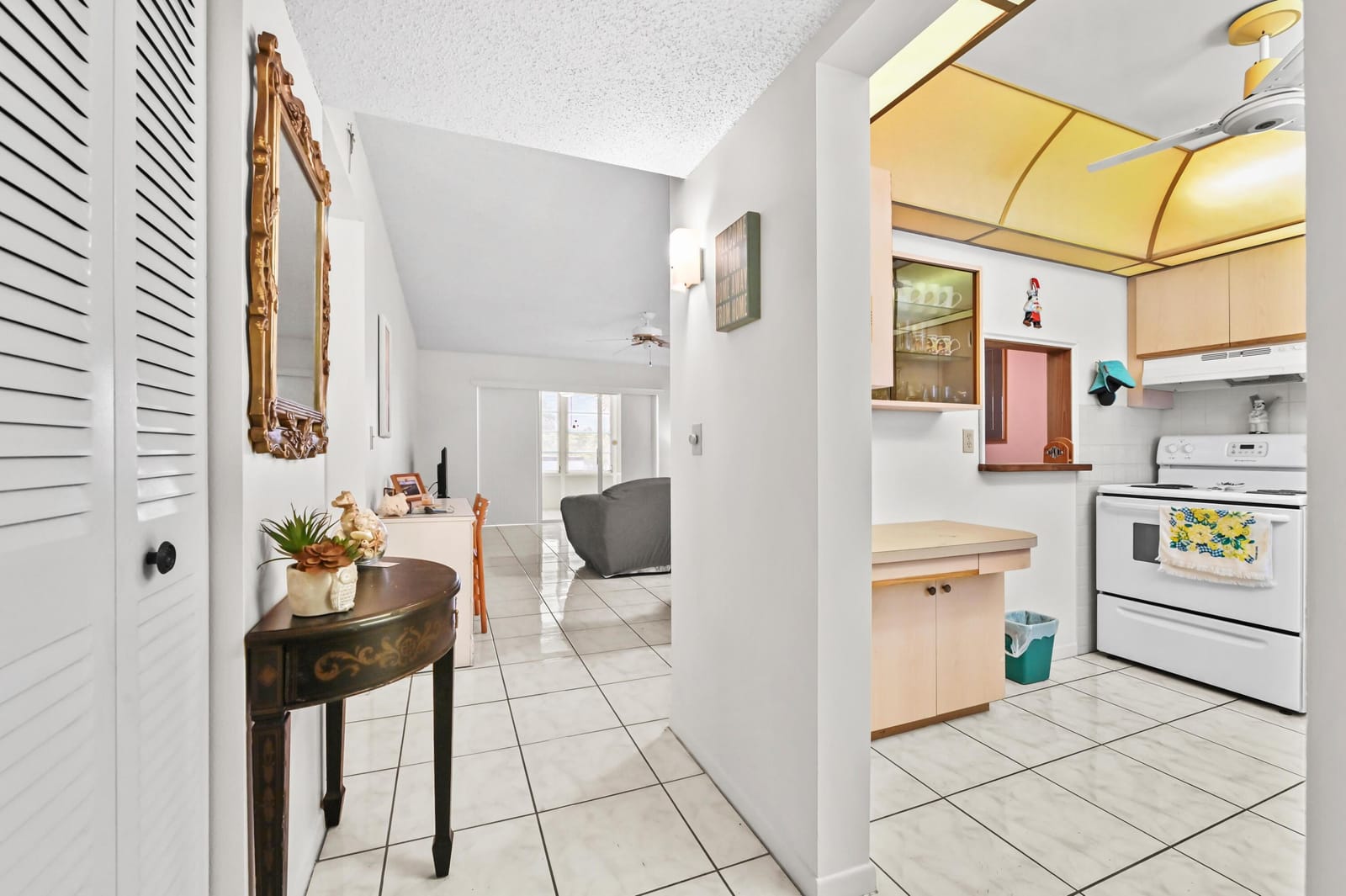 701 Lori Drive 202, Palm Springs, FL 33461 photo 2
