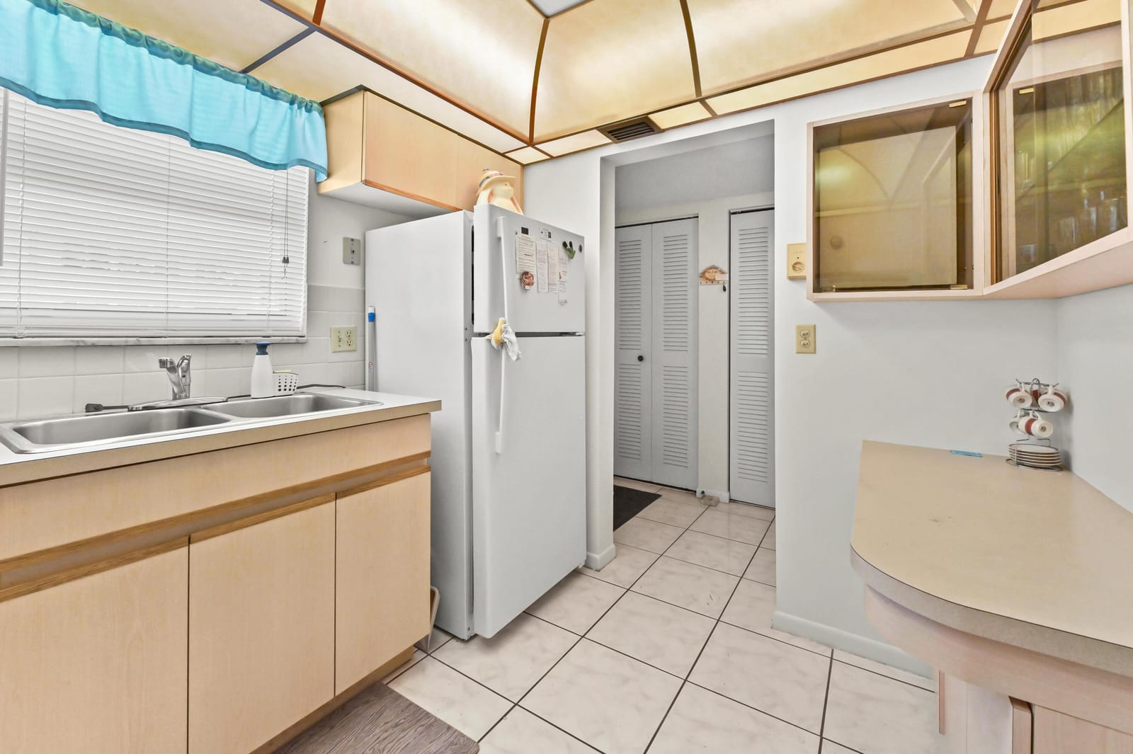701 Lori Drive 202, Palm Springs, FL 33461 photo 6