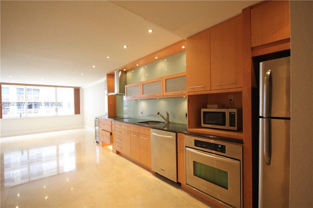 5401 Collins Avenue 339, Miami Beach, FL 33140, Miami Beach