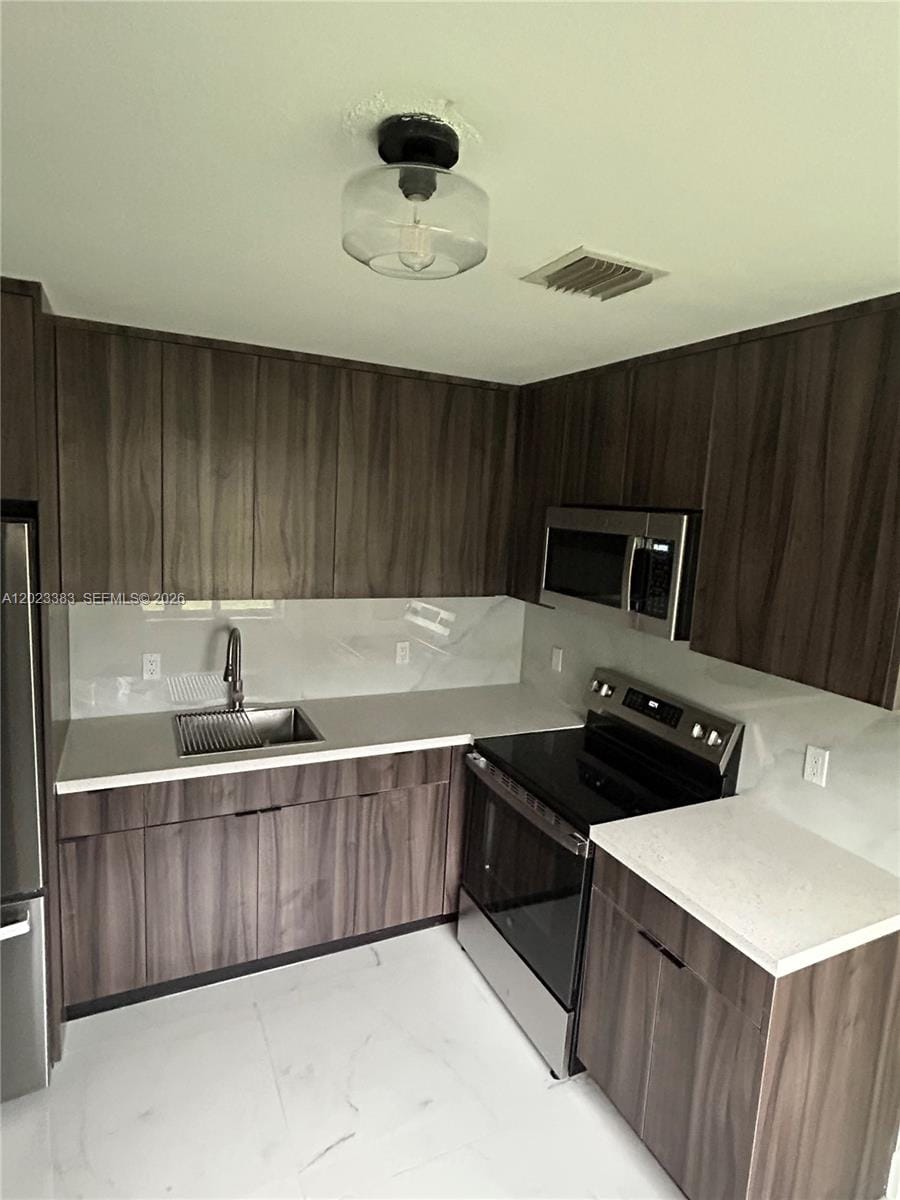 251-253 SW 11th Street — photo 6