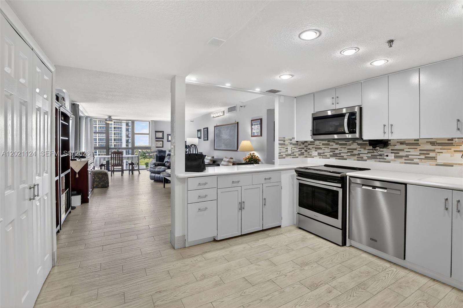 20515 E Country Club Drive 2248, Aventura, FL 33180, Aventura