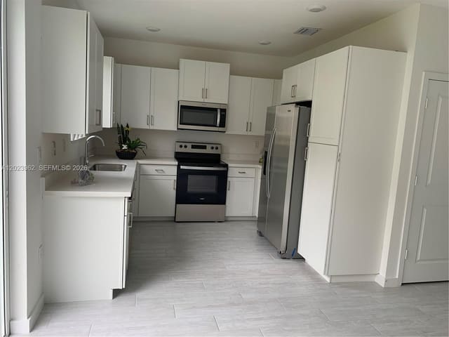 1068 SE 24th Avenue, Towns At Seascape, Homestead, FL