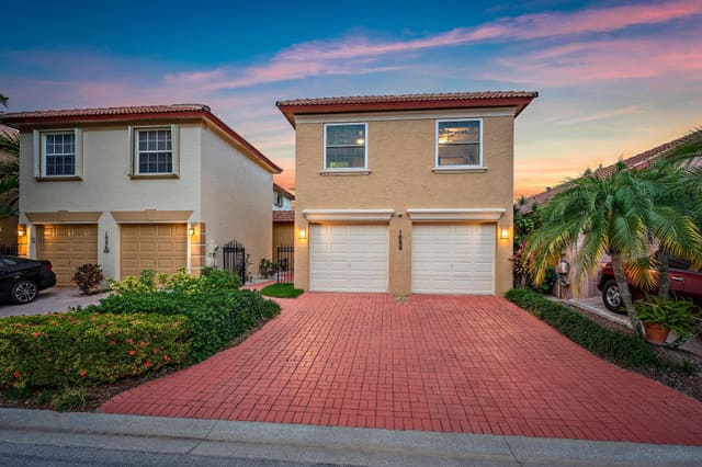 1088 Via Jardin, Riviera Beach, FL 33418