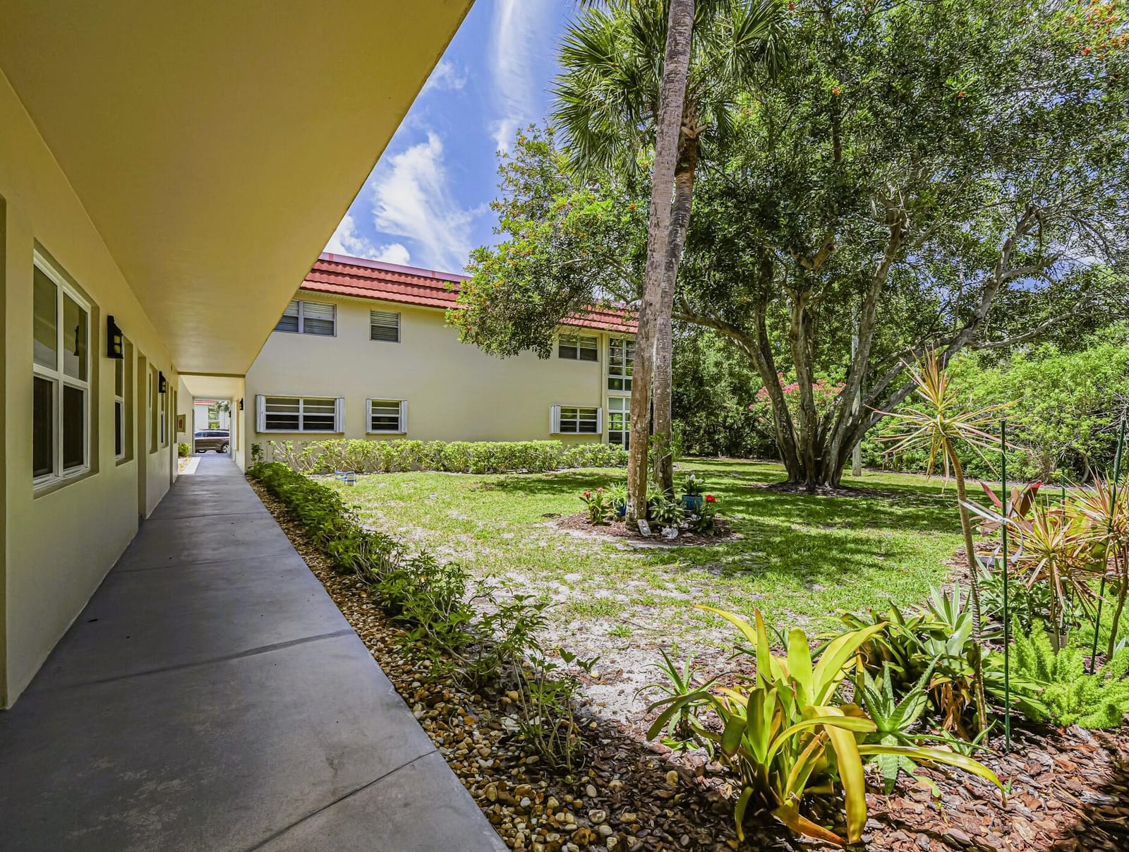 109 Spring Lake Court 105, Vero Beach, FL 32962 photo 20