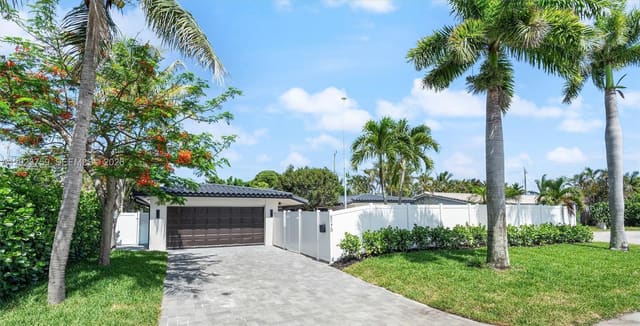 5170 NE 18th Terrace, Fort Lauderdale, FL 33308