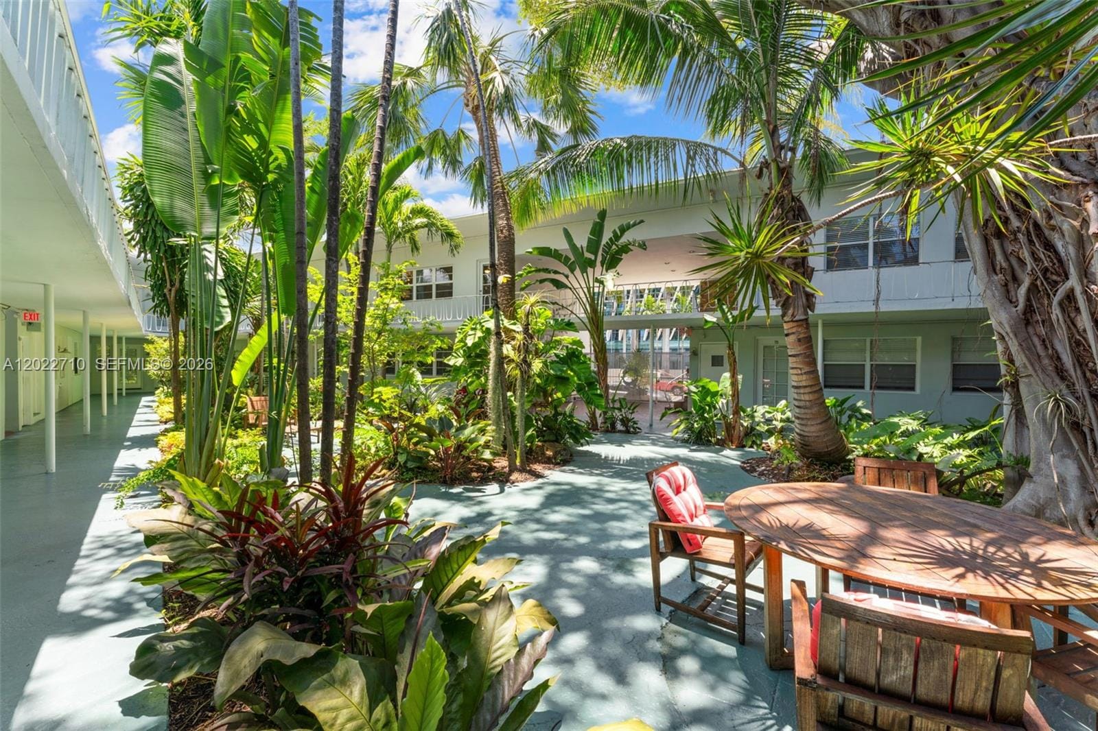 1925 Washington Avenue 16, Miami Beach, FL 33139 photo 2