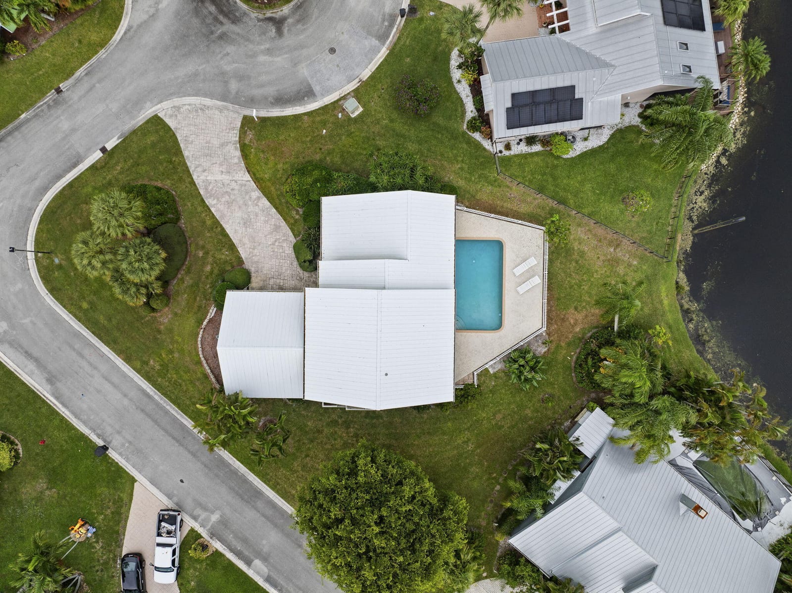 8964 SE Sunfish Place, Hobe Sound, FL 33455 photo 2