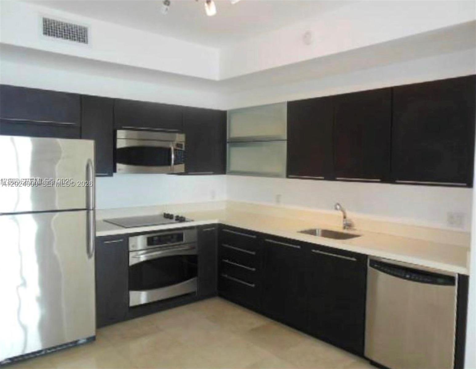 90 SW 3rd Street 1811, Miami, FL 33130, Miami