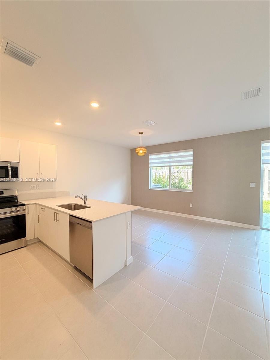 663 SE 13th St Circle . — photo 4