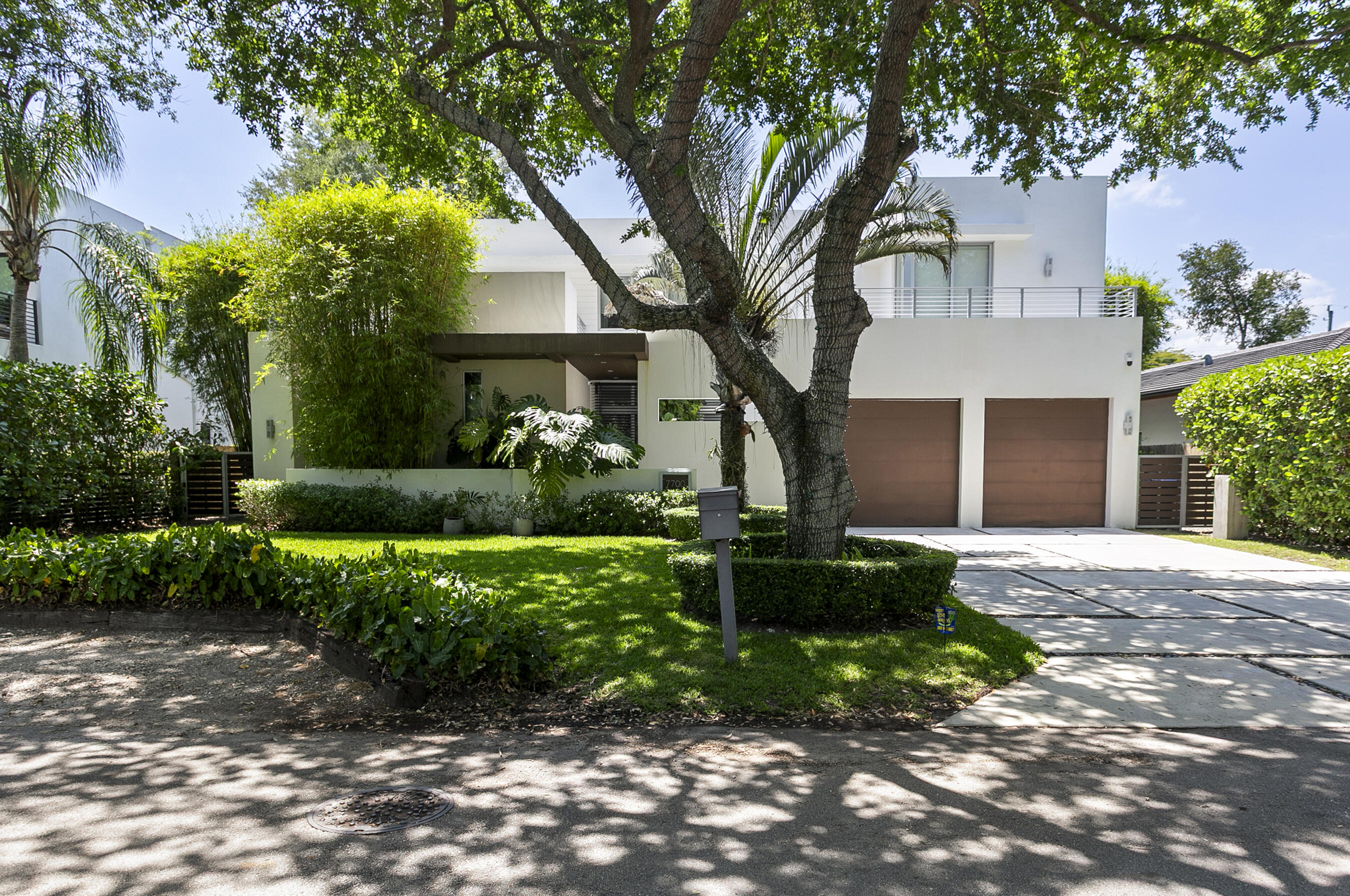 7700 SW 53rd Court, Miami, FL 33143 photo 2
