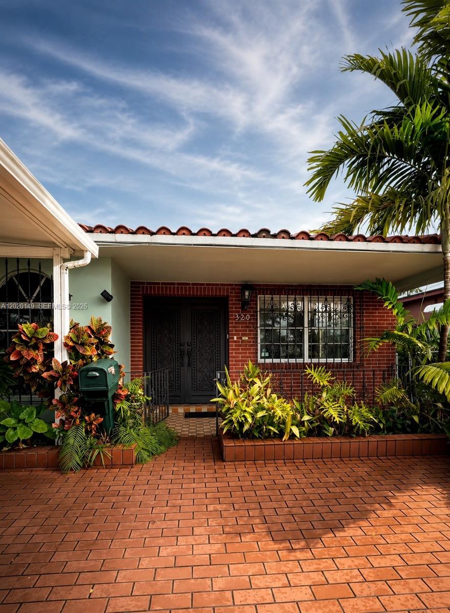 320 NW 61st Avenue, Miami, FL 33126, Miami