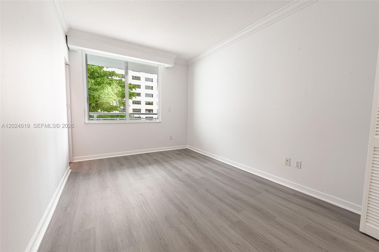 335 S Biscayne Boulevard 802, Miami, FL 33131 photo 12