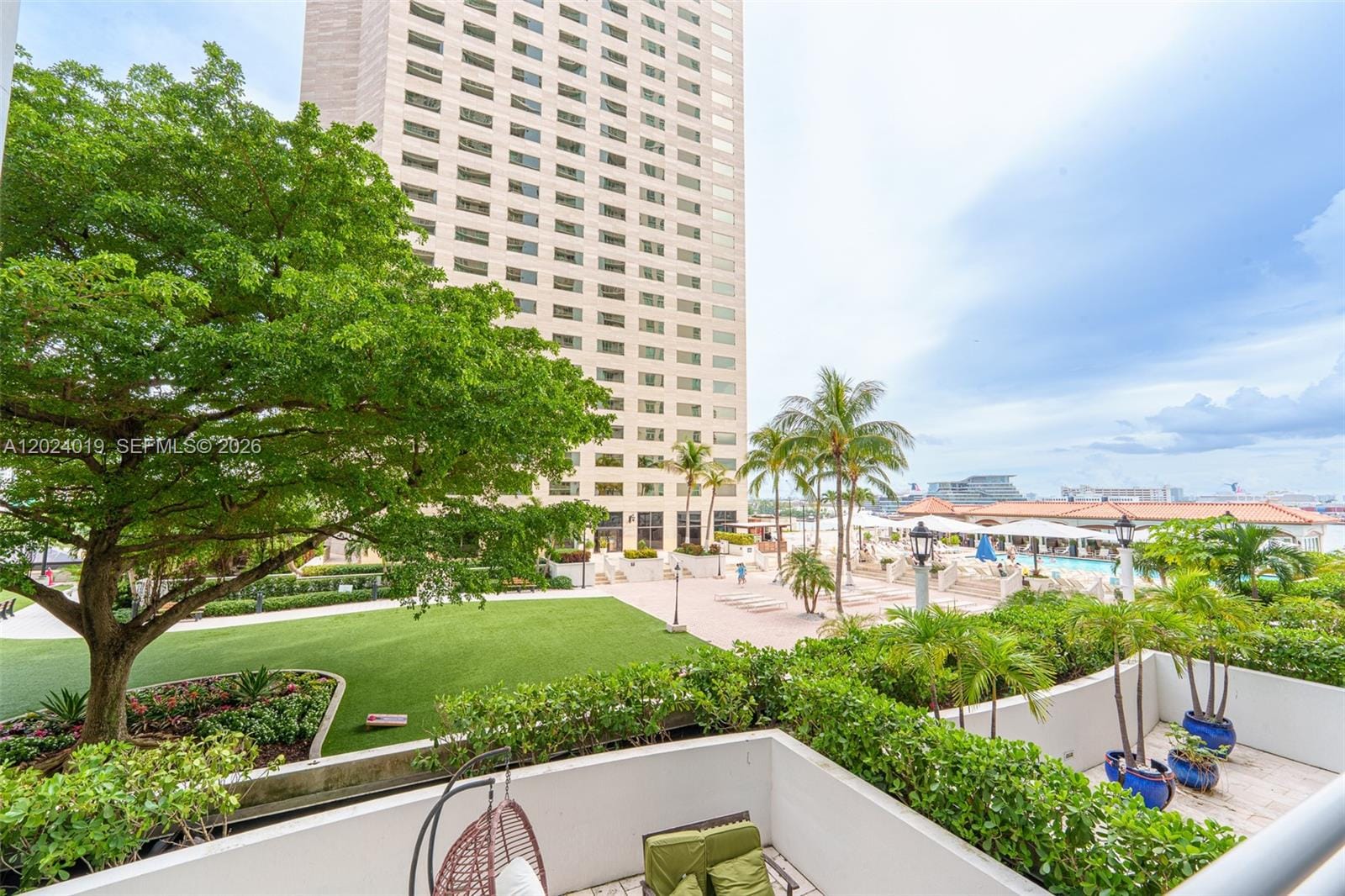 335 S Biscayne Boulevard 802, Miami, FL 33131 photo 3