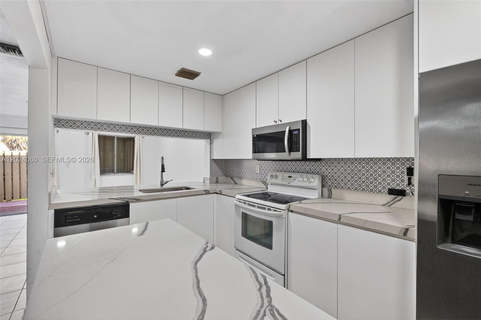 5843 Woodlands Boulevard 5843 — photo 10