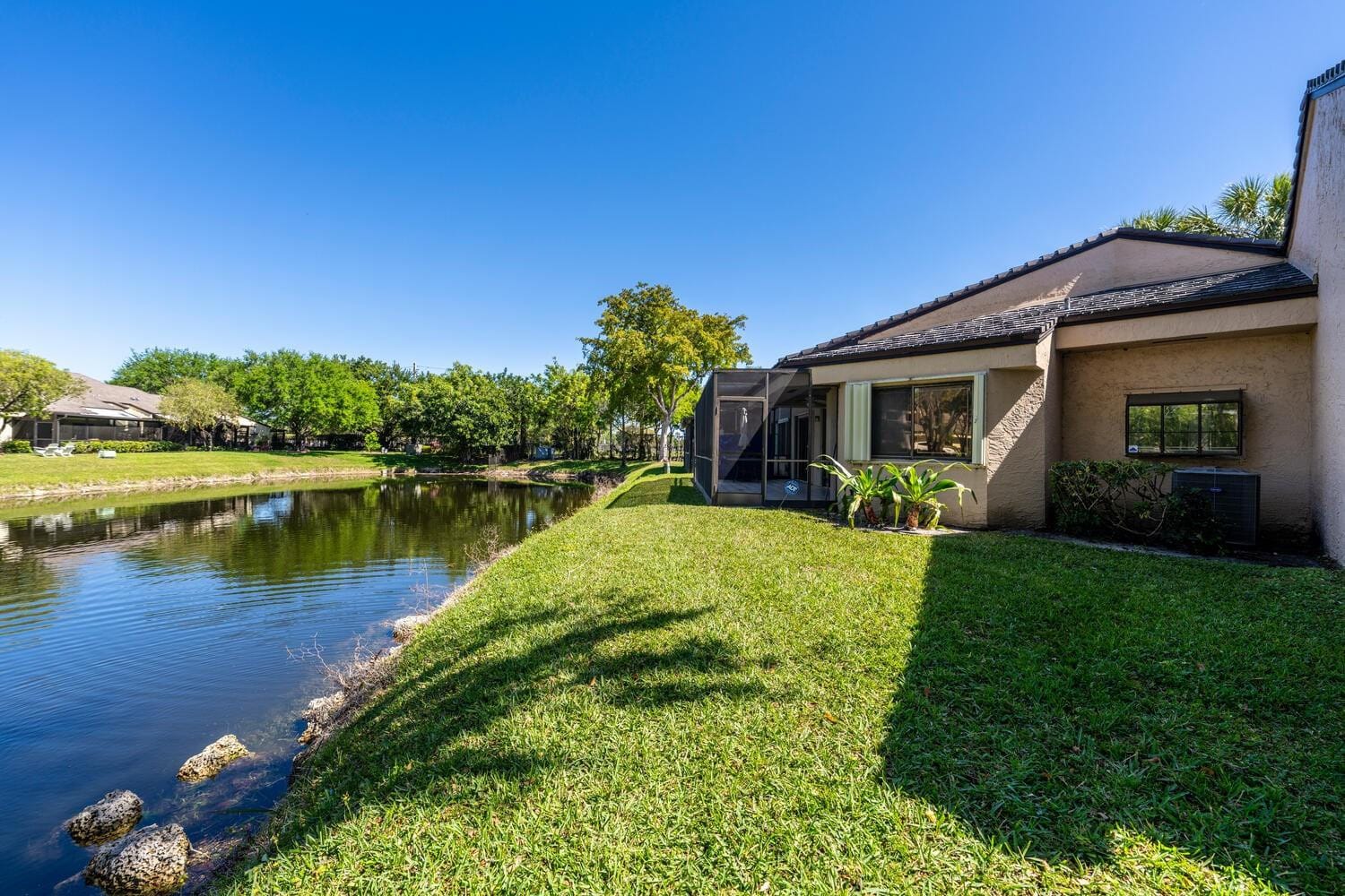 9415 Chelsea Drive N, Plantation, FL 33324 photo 13