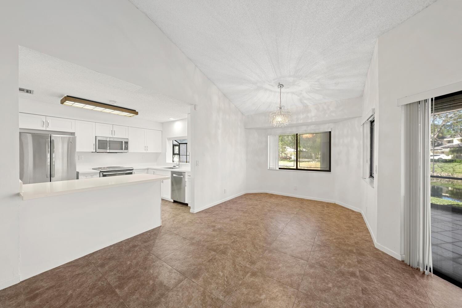9415 Chelsea Drive N, Plantation, FL 33324 photo 2