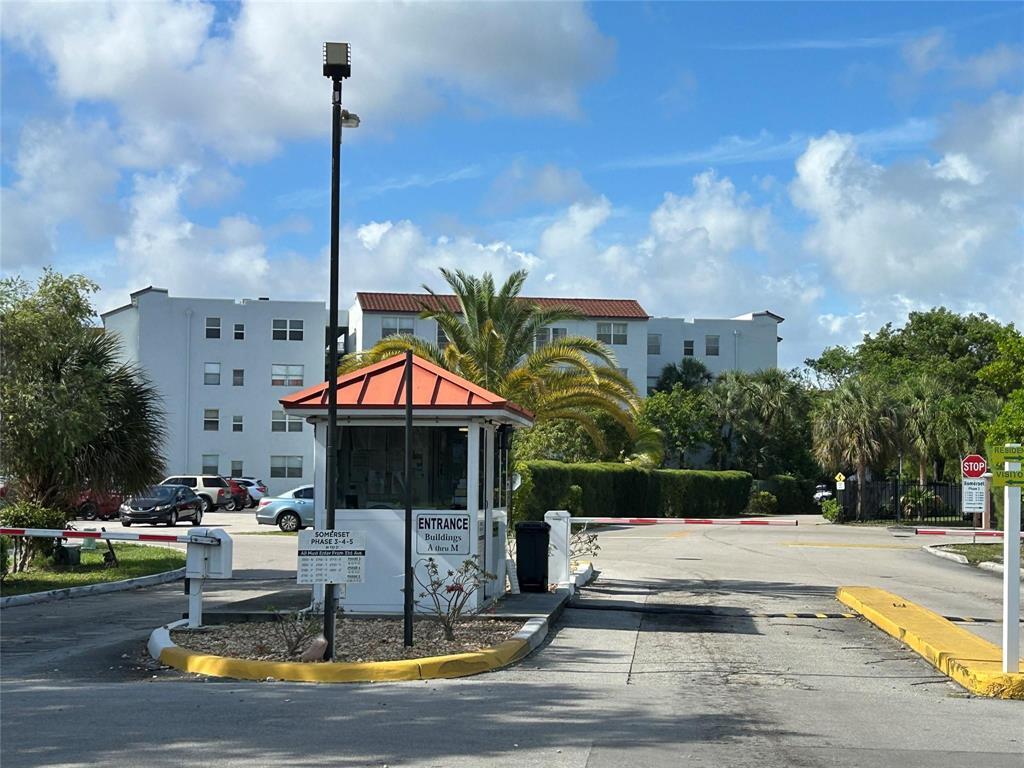2851 Somerset Drive 208, Lauderdale Lakes, FL 33311, Lauderdale Lakes