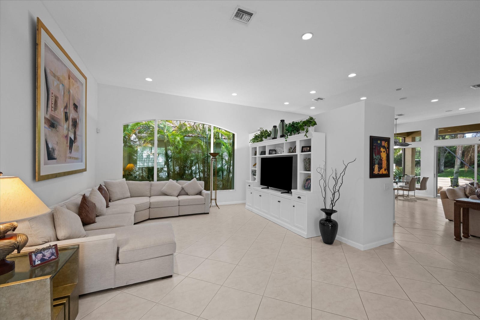 10689 Northgreen Drive — photo 4