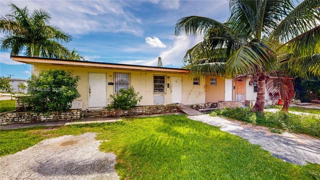 1478 NW 2nd Avenue, Florida City, FL 33034